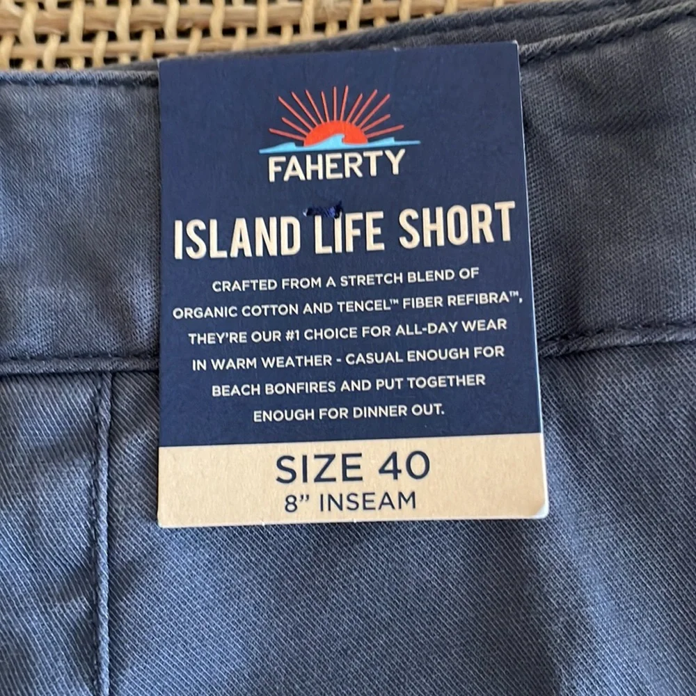 FAHERTY Island Life Shorts Size 40, NWT